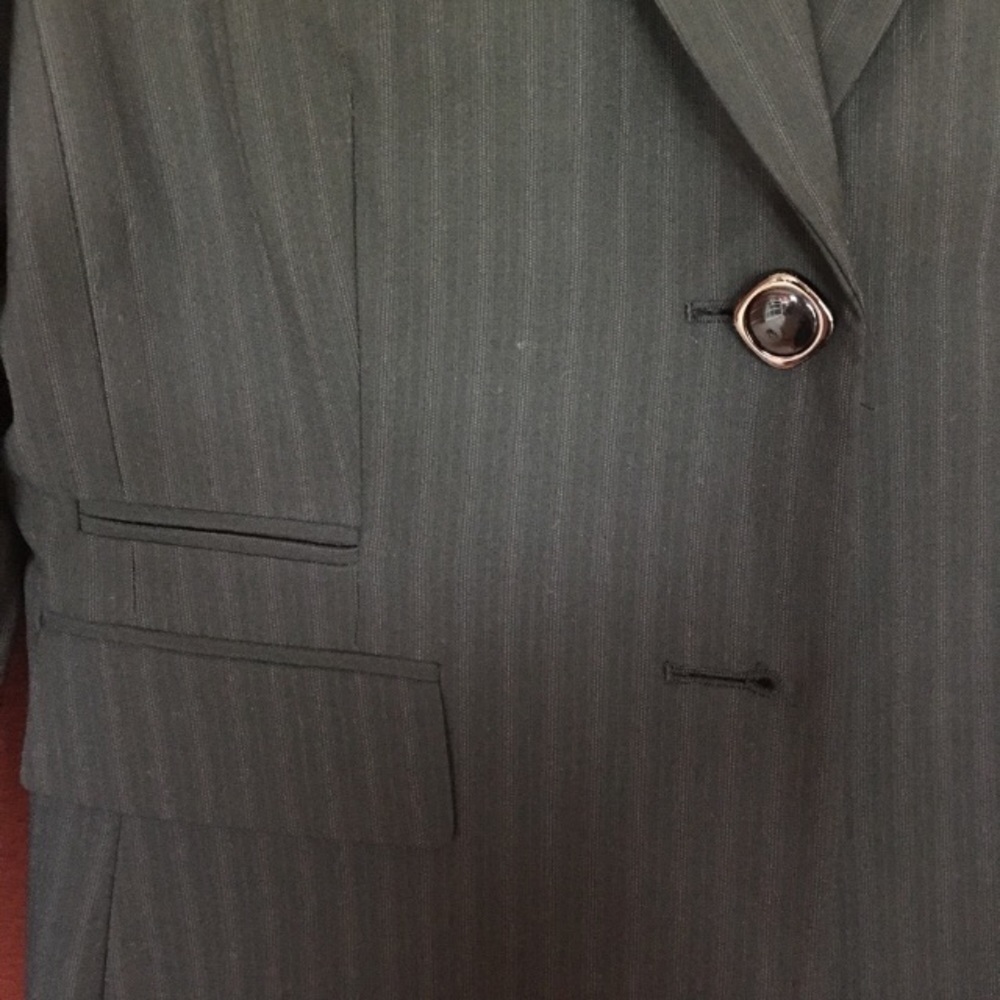 Antonio Melani black stripped blazer size 6